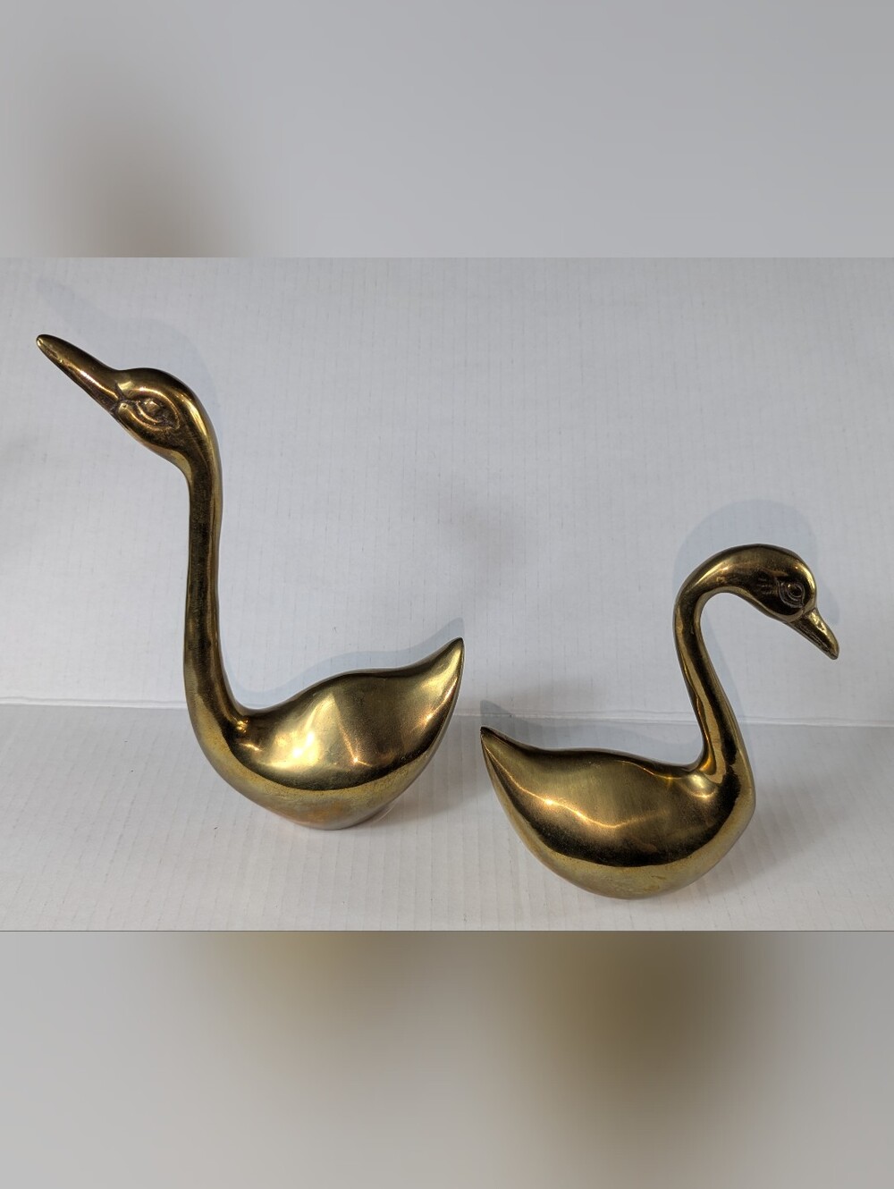 Vintage Mid-Century Brass Swan Figurines (Pair) - Made in Korea - Picture 8 of 13